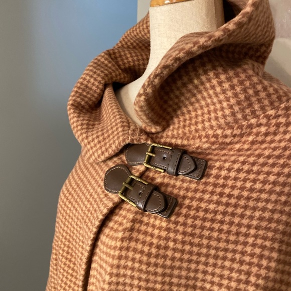 RALPH LAUREN NWT Houndstooth Cape OSFM 2 leather buckle snaps - Picture 8 of 8